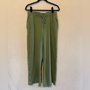 Anthropologie Daily Practice Women’s Track Pants Sweatpants M slit leg